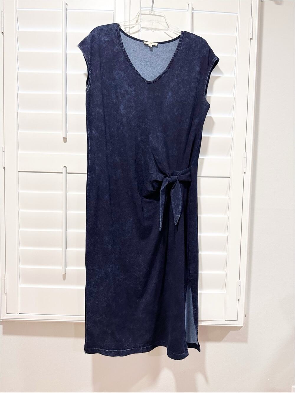 Jane and Delancy Blue Mineral Wash Side Tie Midi Dress Women’s Medium M